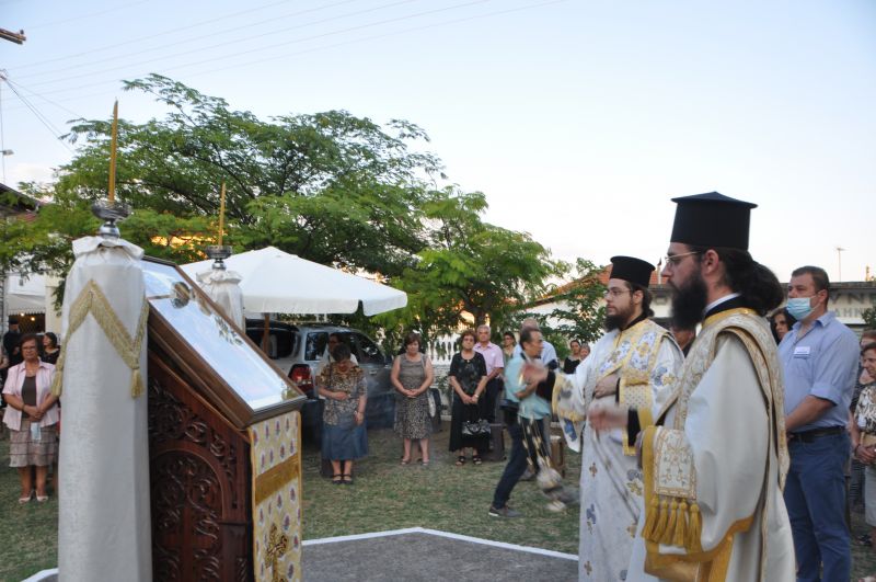 Ἐγκαίνια τοῦ Ἱεροῦ Ναοῦ τῆς Παναγίας Πετρούσης καί χειροτονία Πρεσβυτέρου